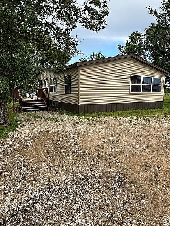 Additional photo 1 of property located at 25045 390th St