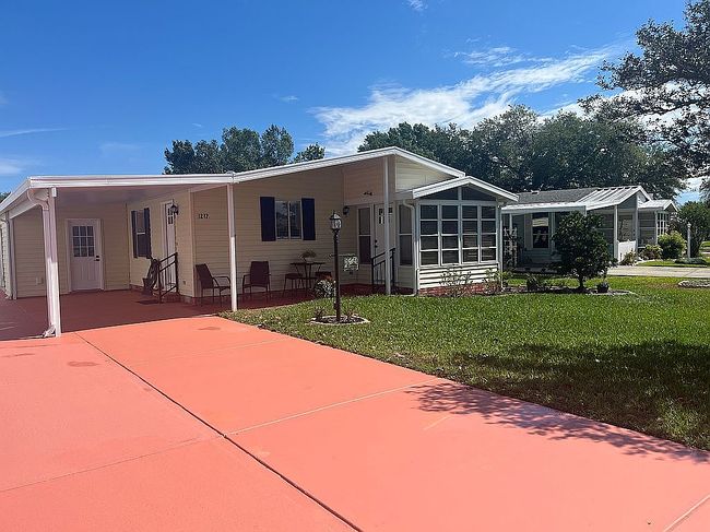 Photo of 1217 Granada Ct, Lady Lake, FL