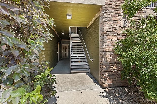 Additional photo 3 of property located at 152 Village Rd Unit B206