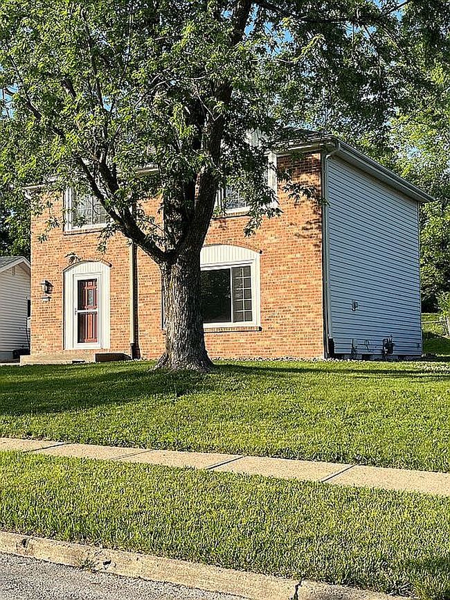 Photo of 138 E Maxwelton Dr, Des Moines, IA