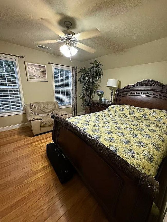 Preview of property located at 155 Castlehill Dr