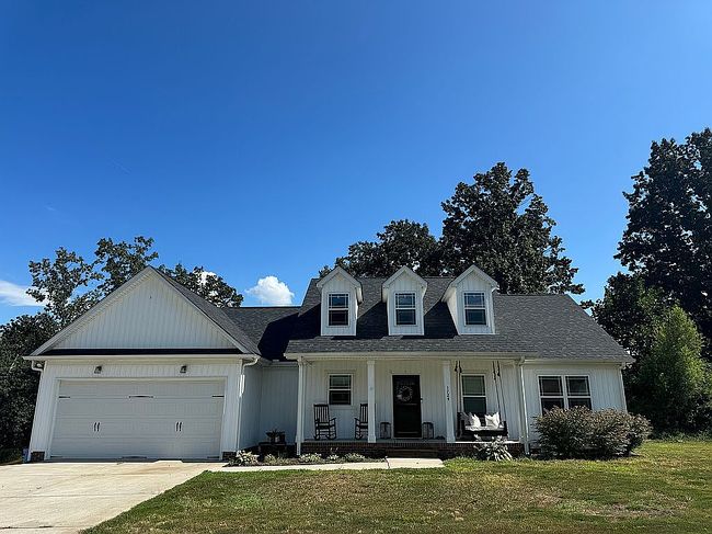 Photo of 1724 Ivey Ct, Maiden, NC