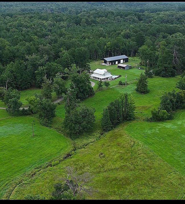 Image of 677 Lazy Daisy Rd