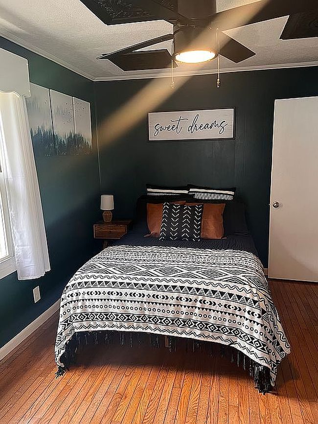 Image of 1070 Magic Rd