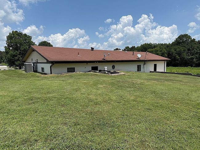 Photo of 346 W Main St, Salem, KY