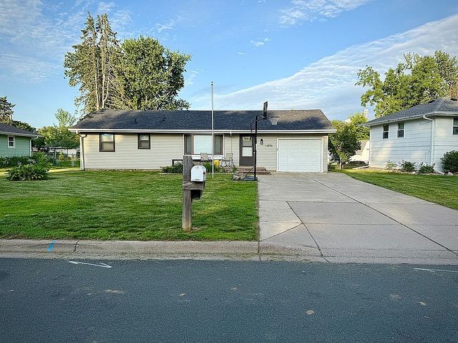 Photo of 14896 Cimarron Ave W, Rosemount, MN