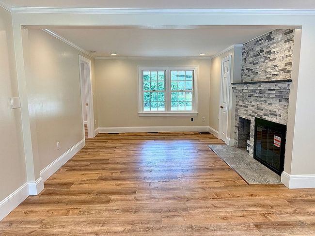 Photo of 2 Regina Rd, Portsmouth, NH
