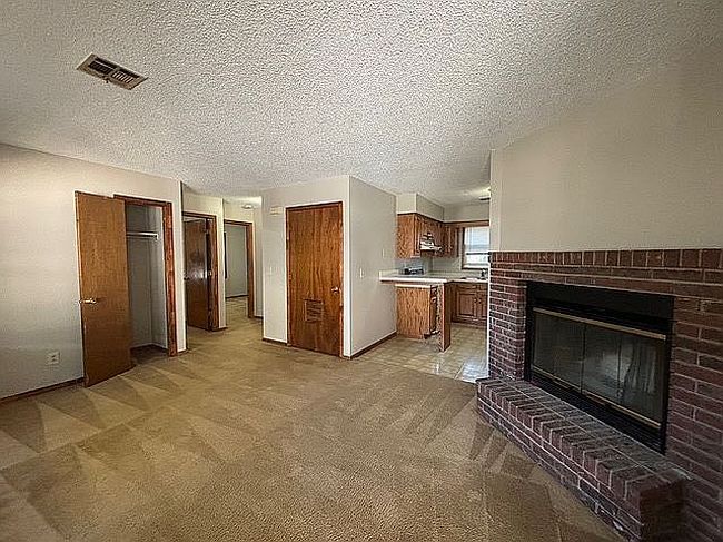 Photo of 506-508 E Monroe St, Pittsburg, KS