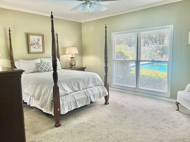 Image of 5501 Regency Oaks Dr S