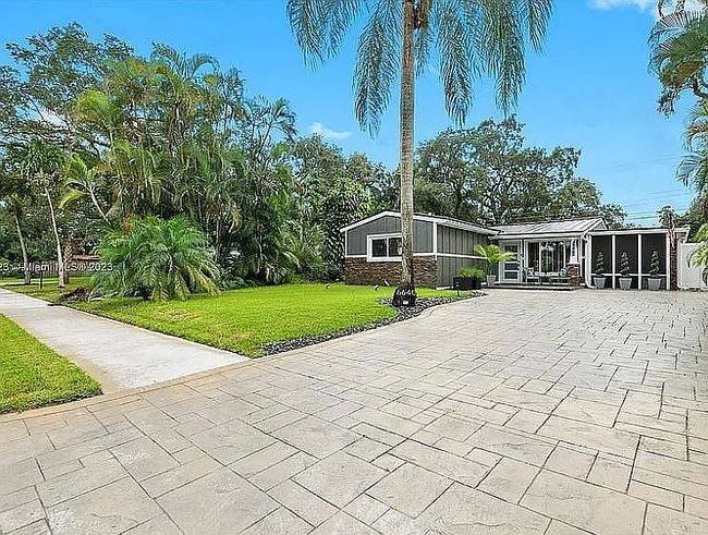 Photo of 6640 Douglas St, Hollywood, FL