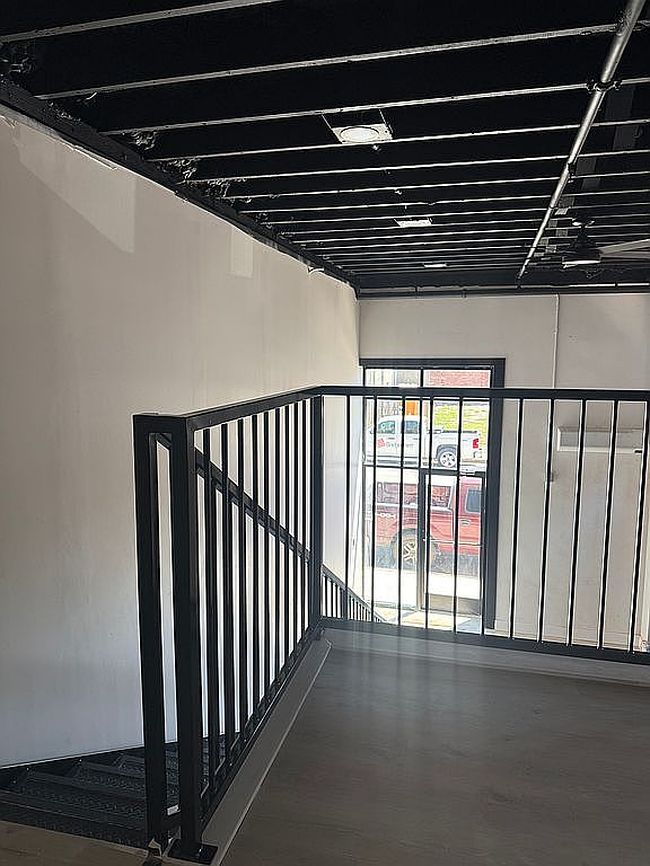 Image of 120 E Rogers Blvd #1