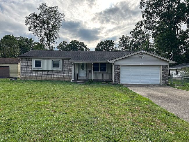 Photo of 112 Benton Ave, Youngstown, OH