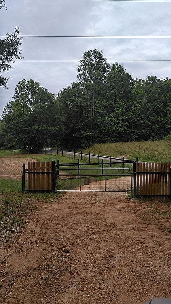 Additional photo 2 of property located at 570 Lusk Rd