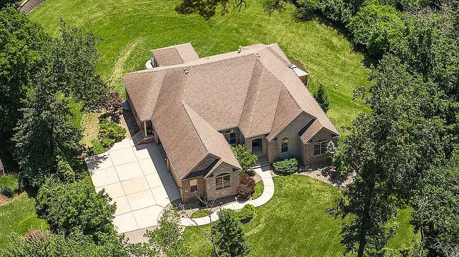 Photo of 5 Watch Hill Rd, Saint Louis, MO