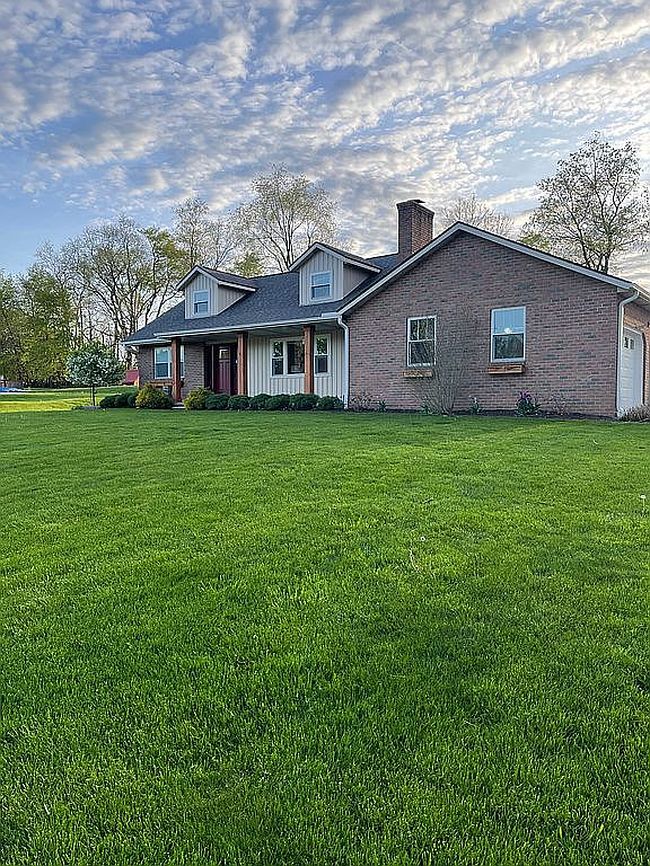 Photo of 3227 Lochlomond St, Dalton, OH