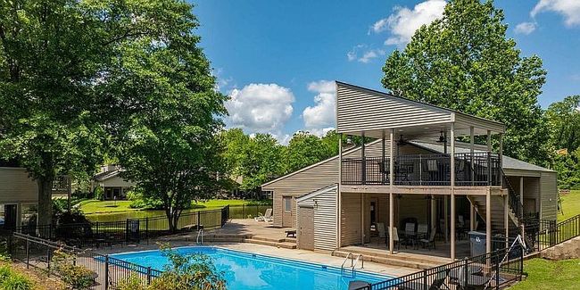 Image of 2518 Riverfront Dr Apt 3