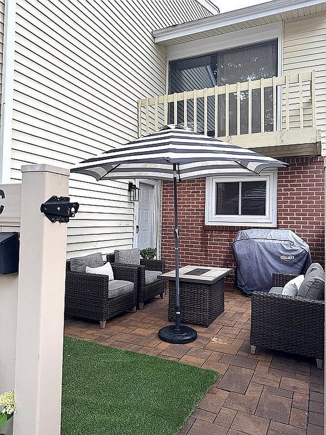 Photo of 203 Springmeadow Dr Unit C, Holbrook, NY