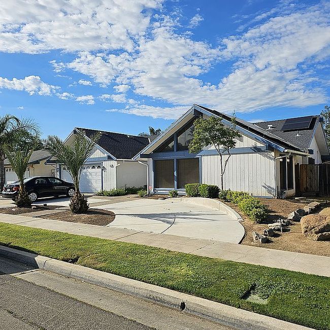 Photo of 744 W Magill Ave, Fresno, CA