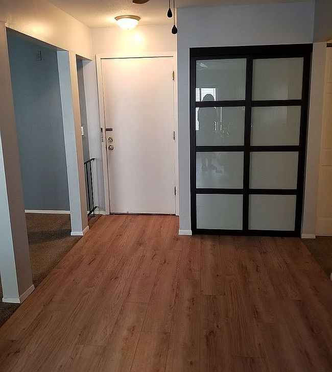 Photo of 10750 Rockford Rd Apt 103