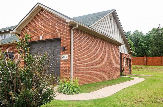 Preview of property located at 4007 Ridgepointe Cv
