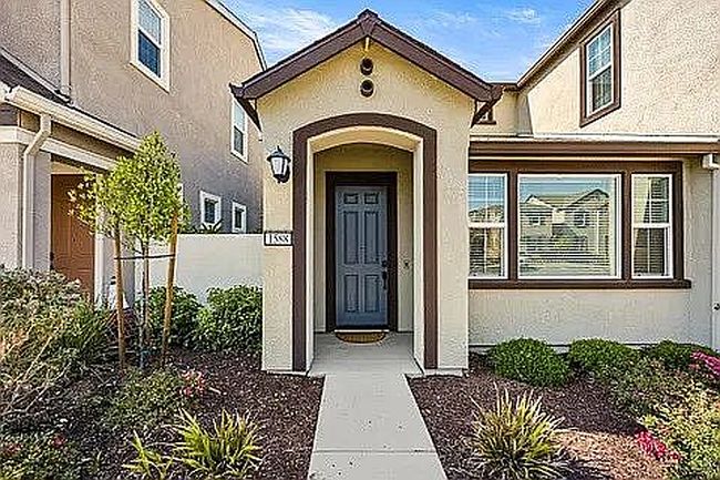 Photo of 1588 Parkside Way, Roseville, CA