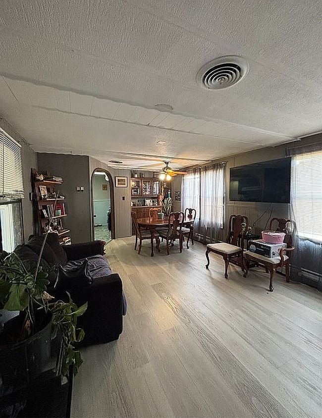 Additional photo 2 of property located at 802 9th Ave