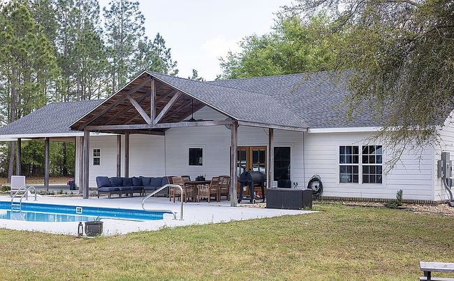 Image of 2547 Saddle Club Rd