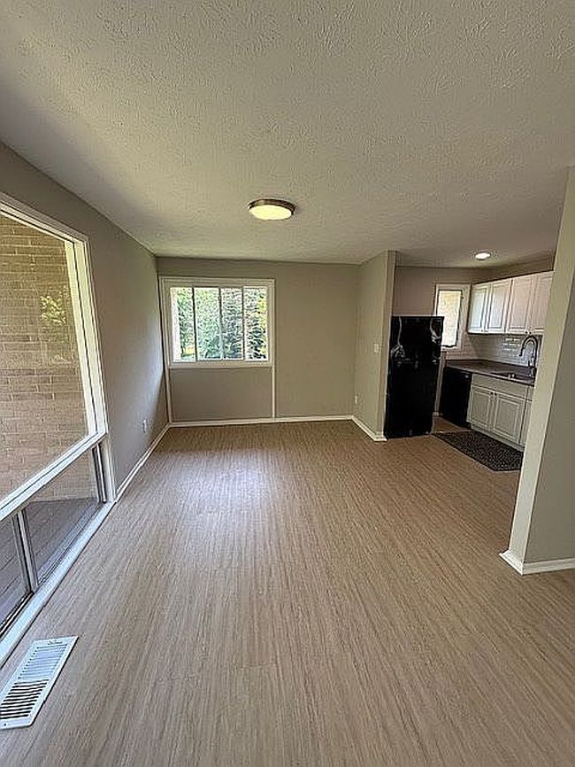 Photo of 10402 N Church Dr, Cleveland, OH