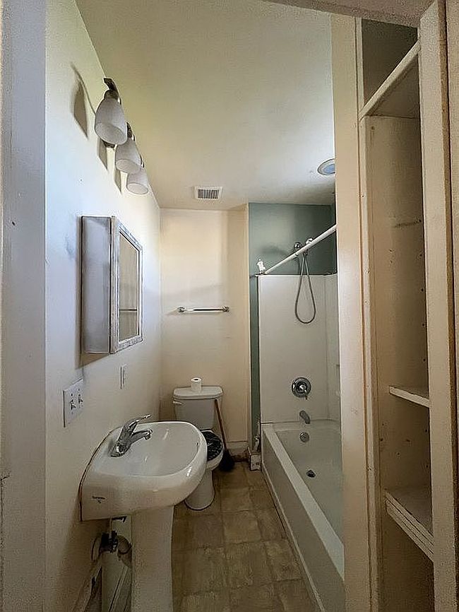 Photo of 582 W Washington Ave, Aberdeen, ID