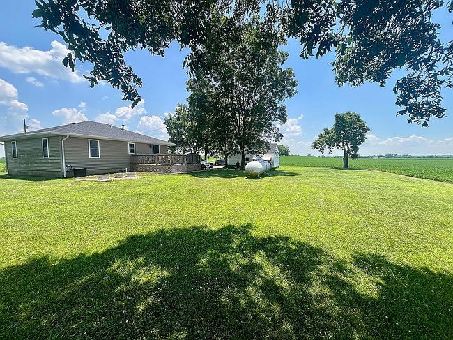 Photo of 1471 N 425th St, Vandalia, IL
