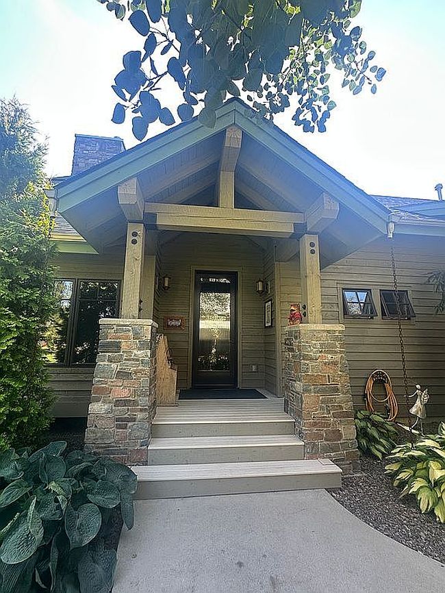 Photo of 518 Hornby Pl