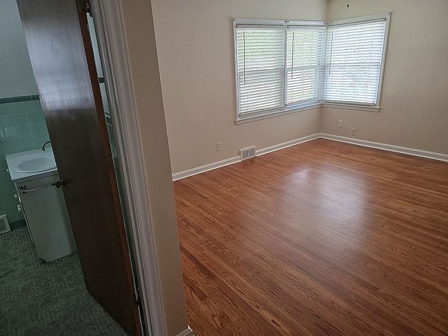 Photo of 202 Whitehall St, Elizabethtown, KY