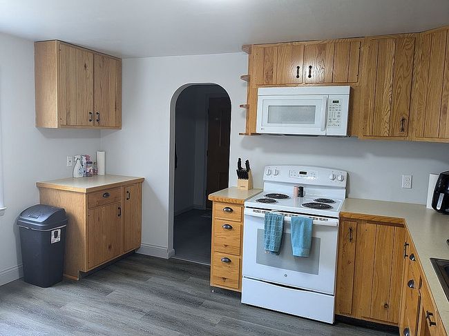 Image of 2462 S 4th Ave