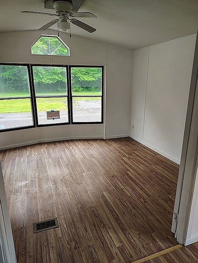 Image of 111 Bennett Dr