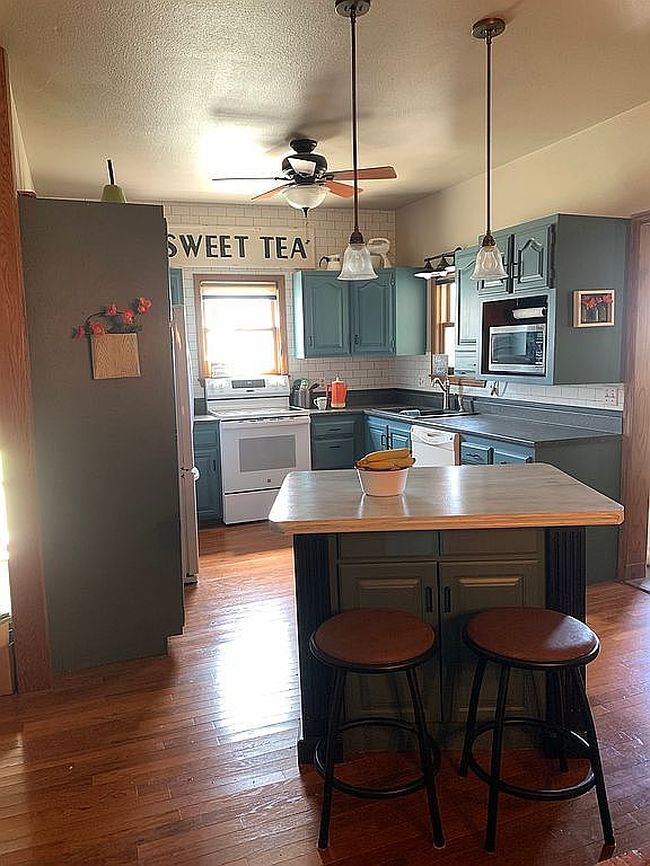 Image of 1003 Peniel St