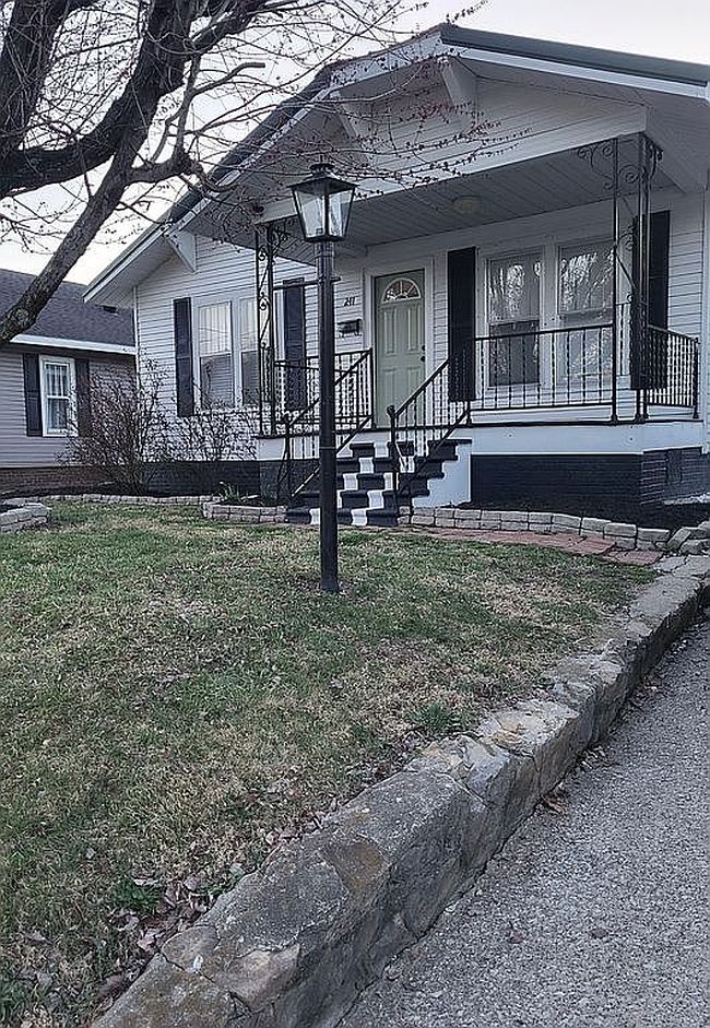 Image of 241 Dempsey St