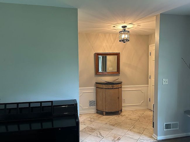 Image of 640 Shadywood Ln