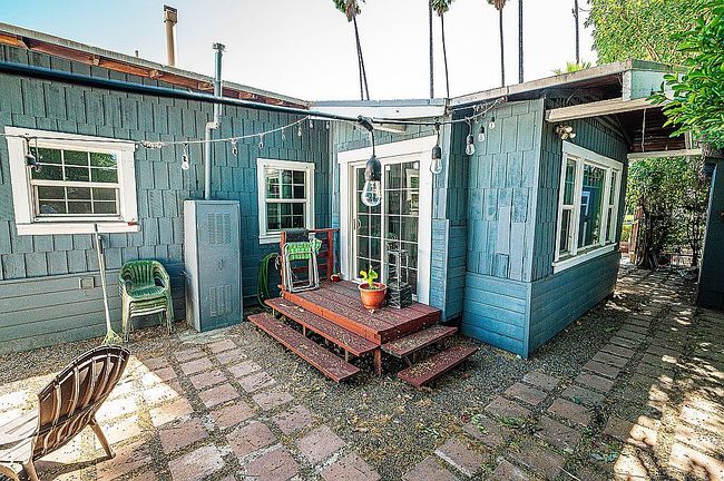 Photo of 220 Palm Pl, Pomona, CA