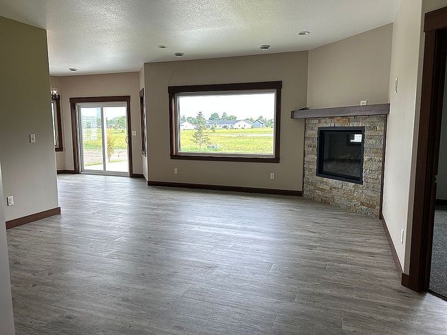 Photo of 830 Lake Forest Cir, Detroit Lakes, MN