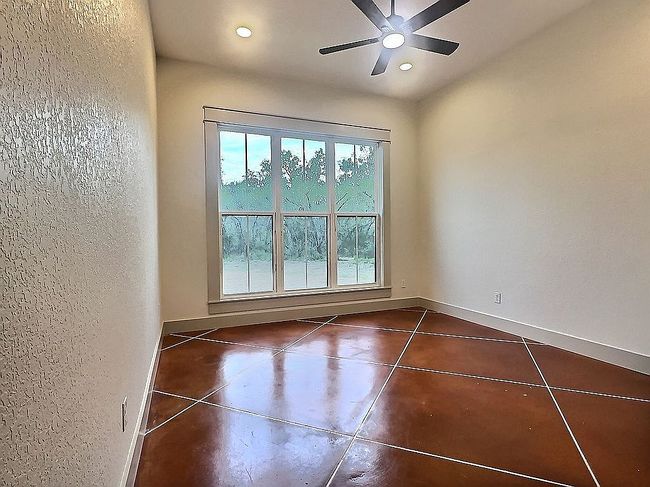 Additional photo 3 of property located at 1186 Old Pearsall Rd