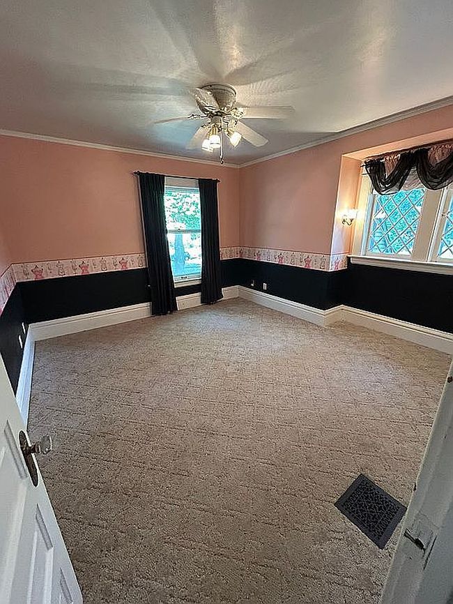 Photo of 1566 Bridge St Nw, Grand Rapids, MI