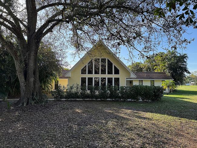 Image of 465 Nieuport Dr