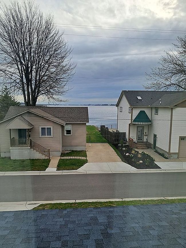 Image of 1835 Edgewater St