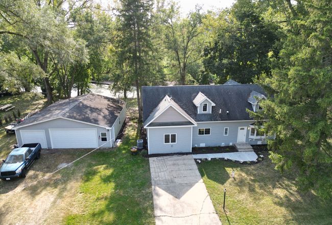 Additional photo 1 of property located at 2425 W Riverside Dr