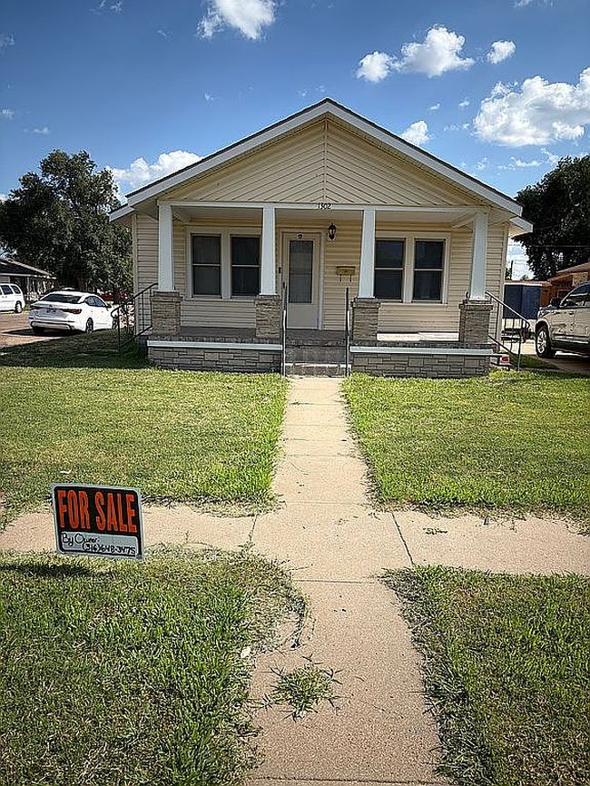 Photo of 1302 Saint John St, Garden City, KS
