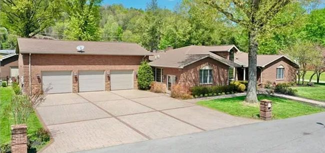 Photo of 94 Scott Addition Dr, Pikeville, KY