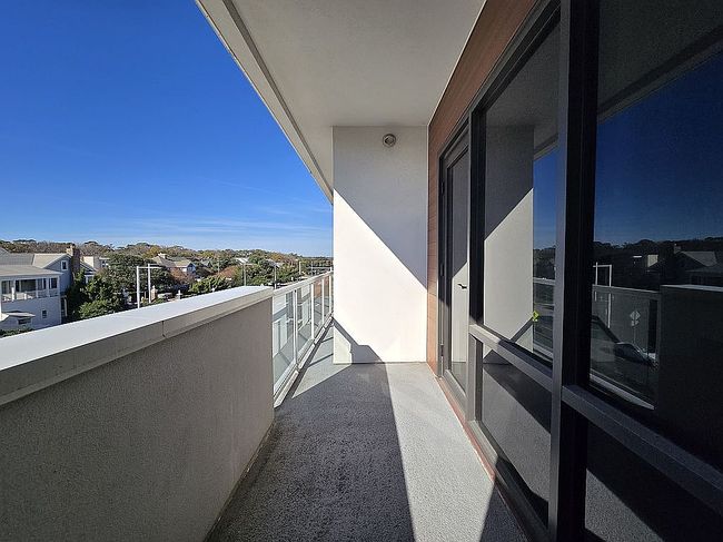Image of 4135 Atlantic Ave #303