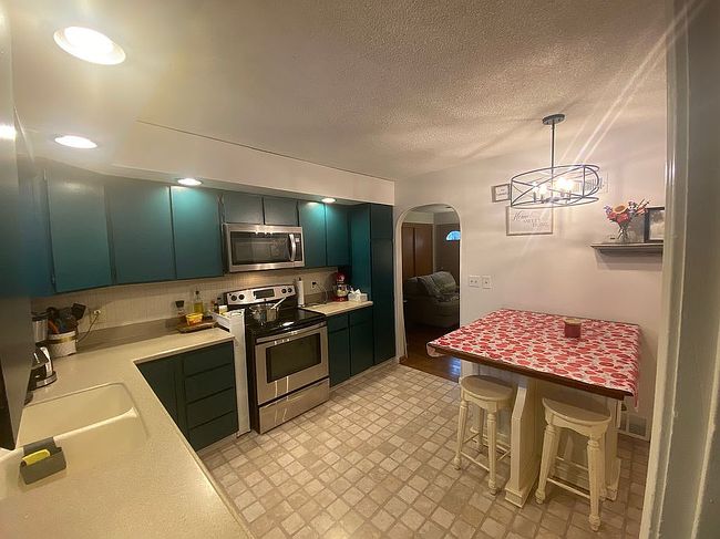 Photo of 816 S Saint John Ave, Lyons, KS