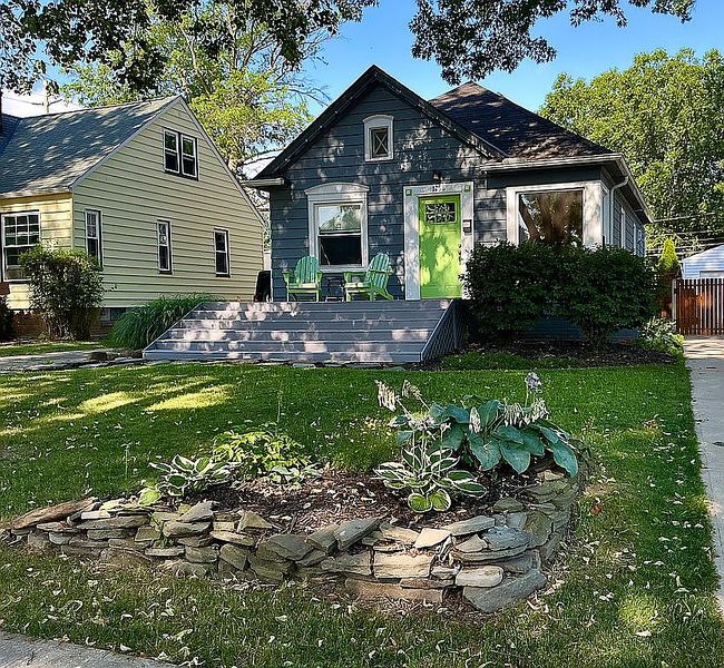 Photo of 1298 French Ave, Lakewood, OH