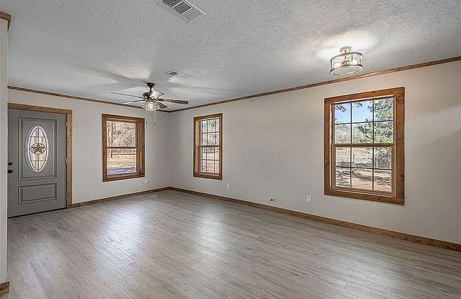 Photo of 13 Merlin Spur, Huntsville, TX